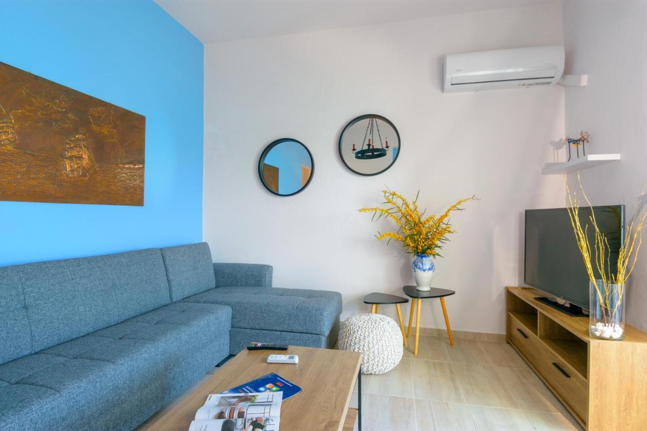 Margarita'S Seafront Luxury Apartment Elounda Eksteriør bilde